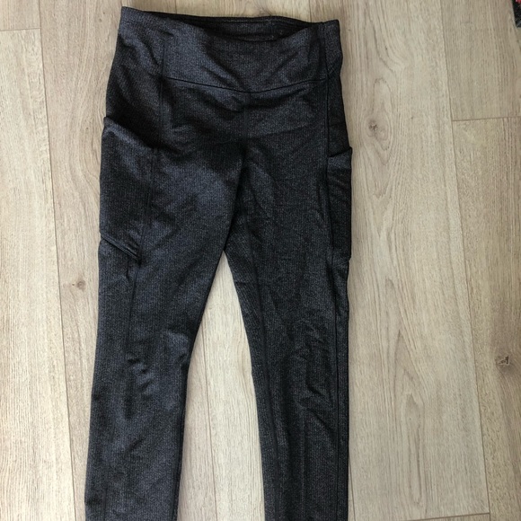 Lululemon leggings knit look - Picture 2 of 5